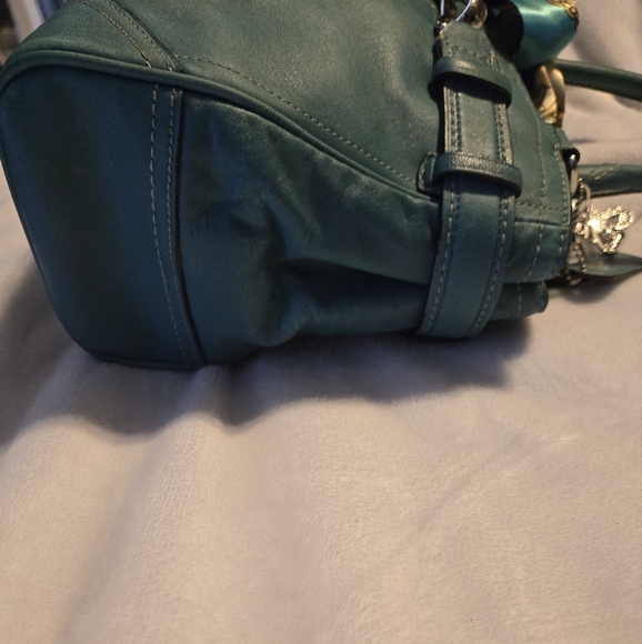 Coach Hampton Blue Leather Shoulder Bag with Gold Accents - Picture 5 of 13